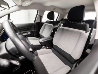 Voertuigafbeelding 9