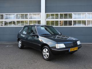 Voertuigafbeelding 2