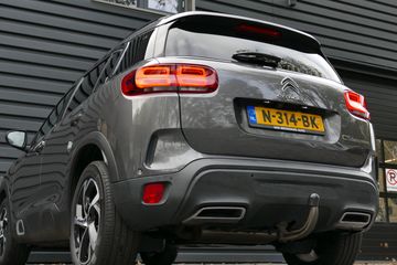 Voertuigafbeelding 6