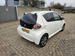 Voertuigafbeelding 4