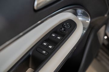 Voertuigafbeelding 16