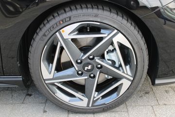 Voertuigafbeelding 16