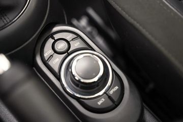 Voertuigafbeelding 26