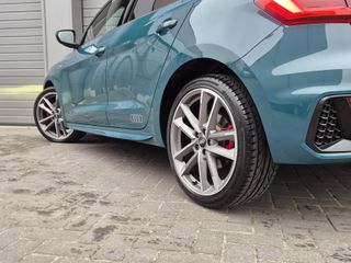 Voertuigafbeelding 10