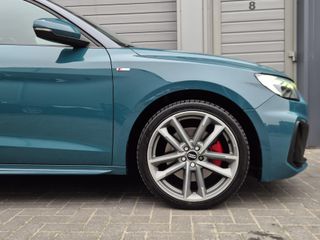 Voertuigafbeelding 6