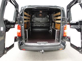 Voertuigafbeelding 4