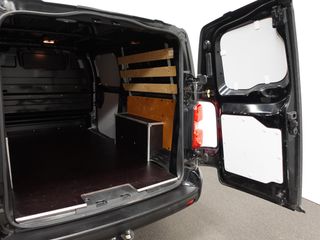 Voertuigafbeelding 6