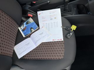 Voertuigafbeelding 12