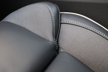 Voertuigafbeelding 12