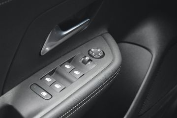 Voertuigafbeelding 13