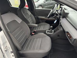 Voertuigafbeelding 13