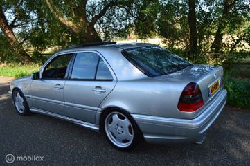 Voertuigafbeelding 3