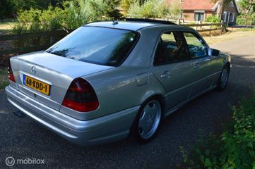 Voertuigafbeelding 6