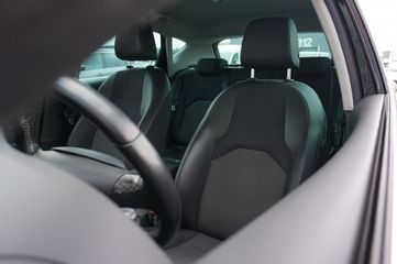 Voertuigafbeelding 12