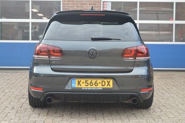 Voertuigafbeelding 6