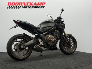 Voertuigafbeelding 15