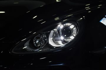 Voertuigafbeelding 17