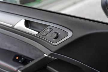 Voertuigafbeelding 43