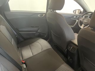 Voertuigafbeelding 23