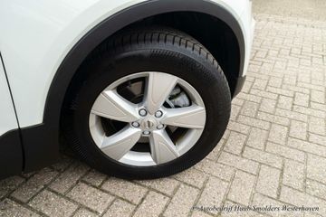 Voertuigafbeelding 8