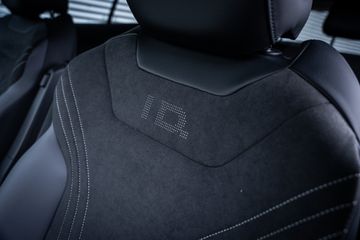 Voertuigafbeelding 8