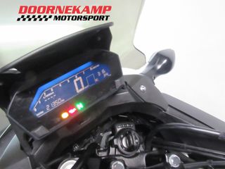 Voertuigafbeelding 6