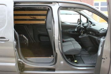 Voertuigafbeelding 12