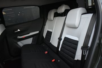 Voertuigafbeelding 10