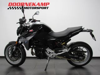 Voertuigafbeelding 3