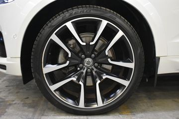 Voertuigafbeelding 4