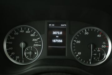 Voertuigafbeelding 12