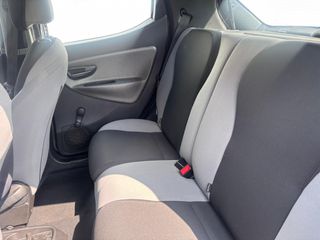 Voertuigafbeelding 21