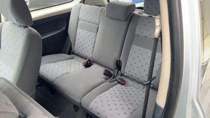 Voertuigafbeelding 4