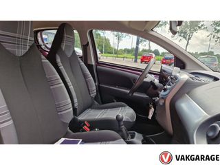 Voertuigafbeelding 12