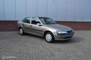 Voertuigafbeelding 5