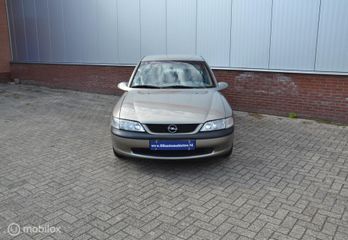 Voertuigafbeelding 8