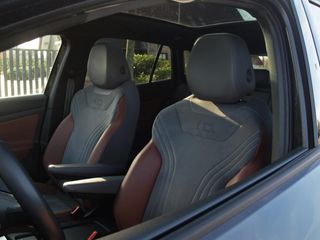 Voertuigafbeelding 12