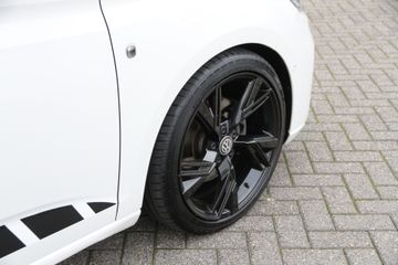 Voertuigafbeelding 5