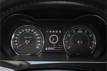 Voertuigafbeelding 16