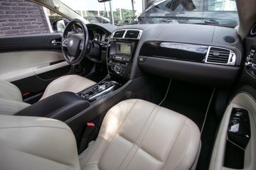 Voertuigafbeelding 3