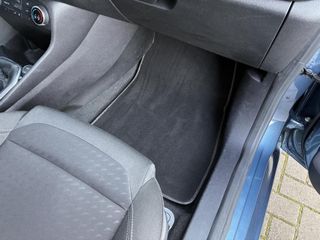 Voertuigafbeelding 35