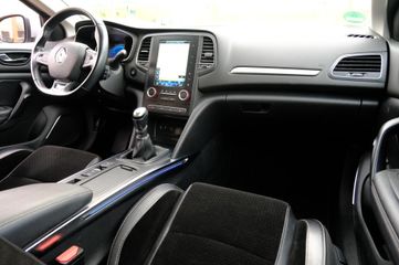 Voertuigafbeelding 4