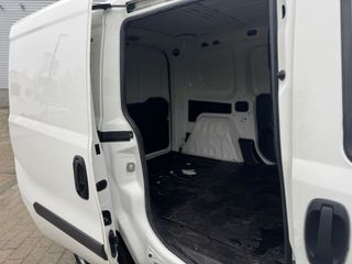 Voertuigafbeelding 12