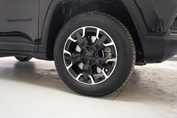 Voertuigafbeelding 30