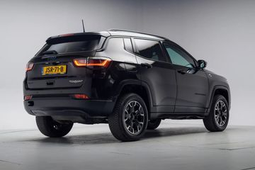 Voertuigafbeelding 36