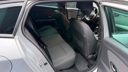 Voertuigafbeelding 12