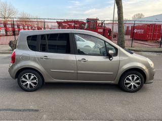 Voertuigafbeelding 2