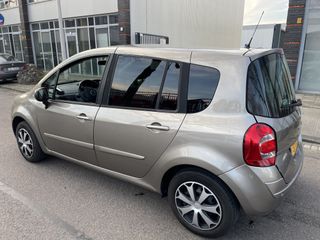 Voertuigafbeelding 7