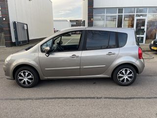 Voertuigafbeelding 8