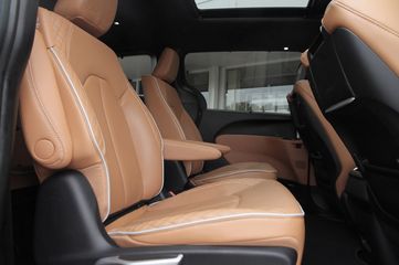 Voertuigafbeelding 13